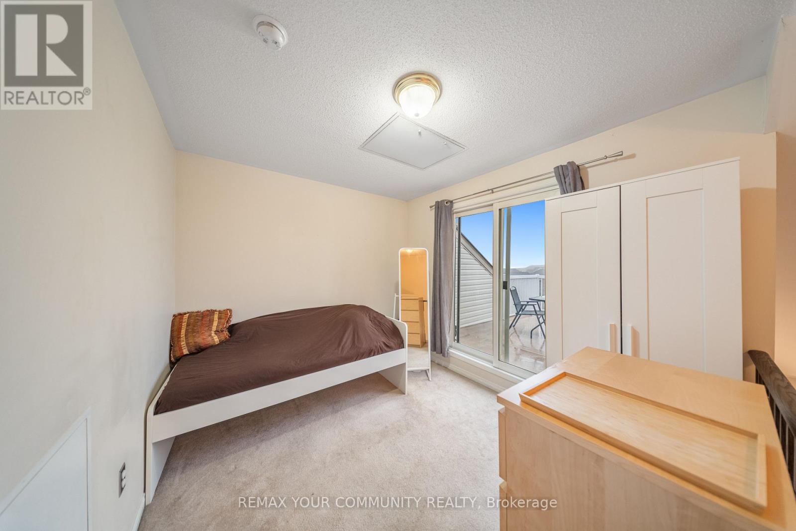 #48 651F WARDEN AVENUE - 42