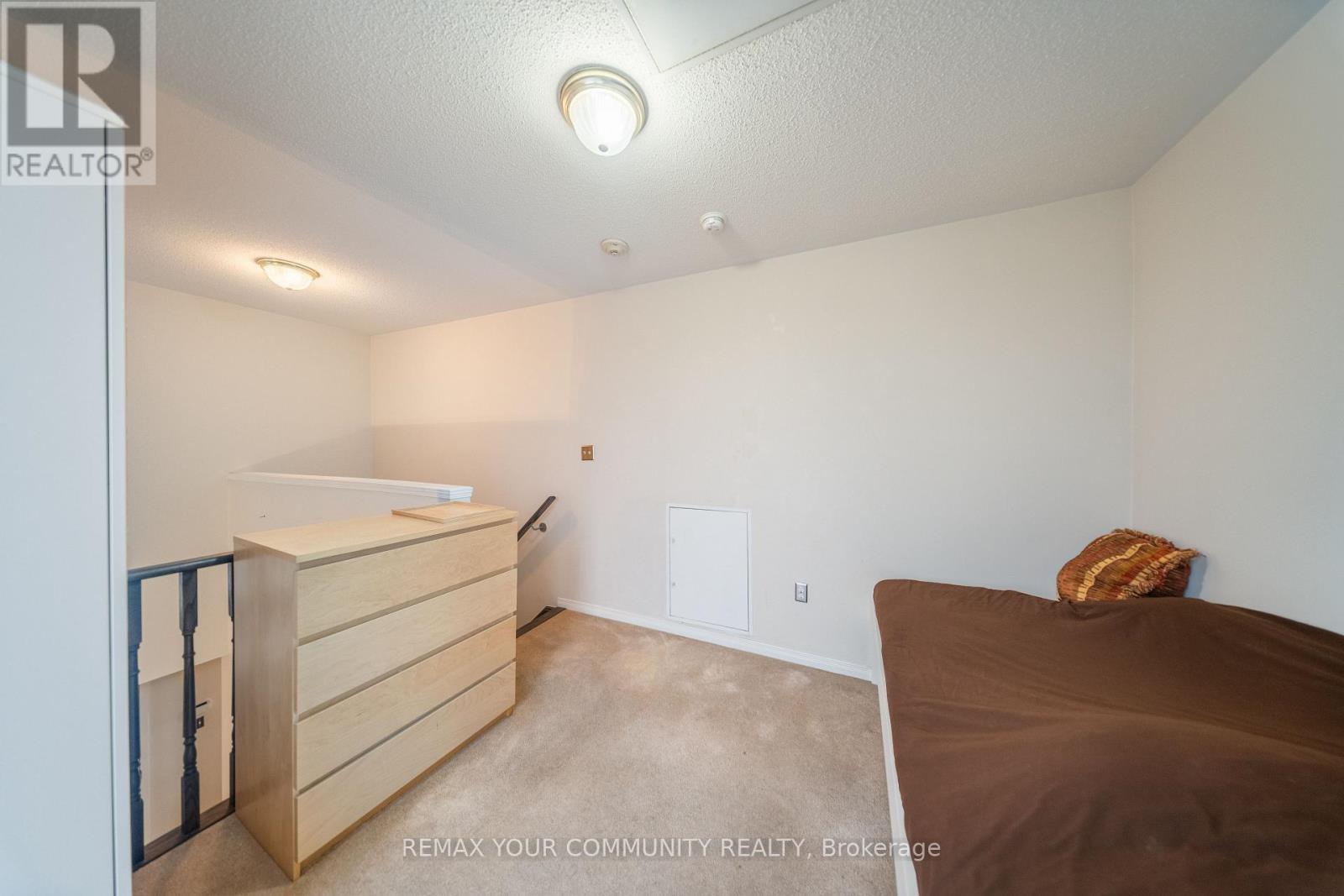 #48 651F WARDEN AVENUE - 43
