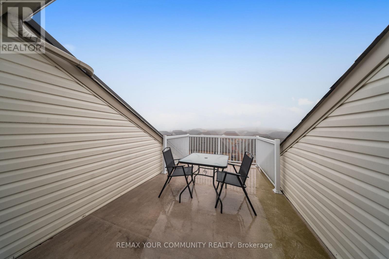 #48 651F WARDEN AVENUE - 44