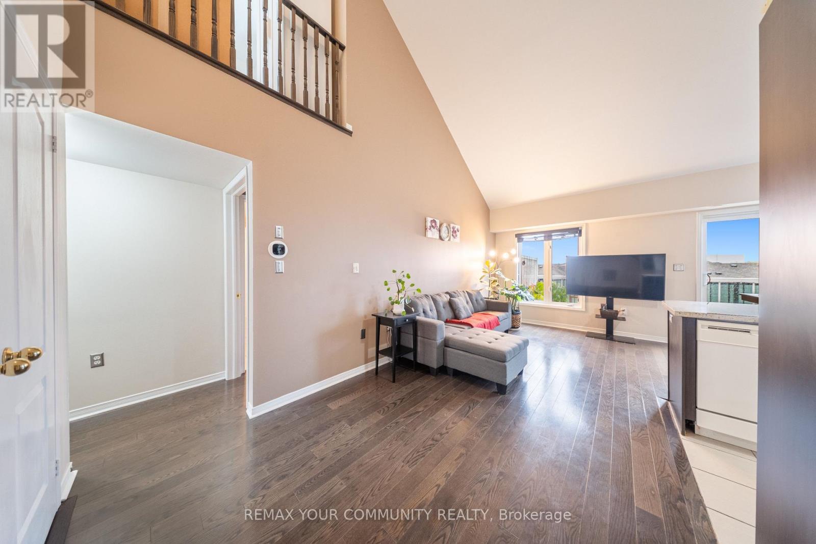 #48 651F WARDEN AVENUE - 8
