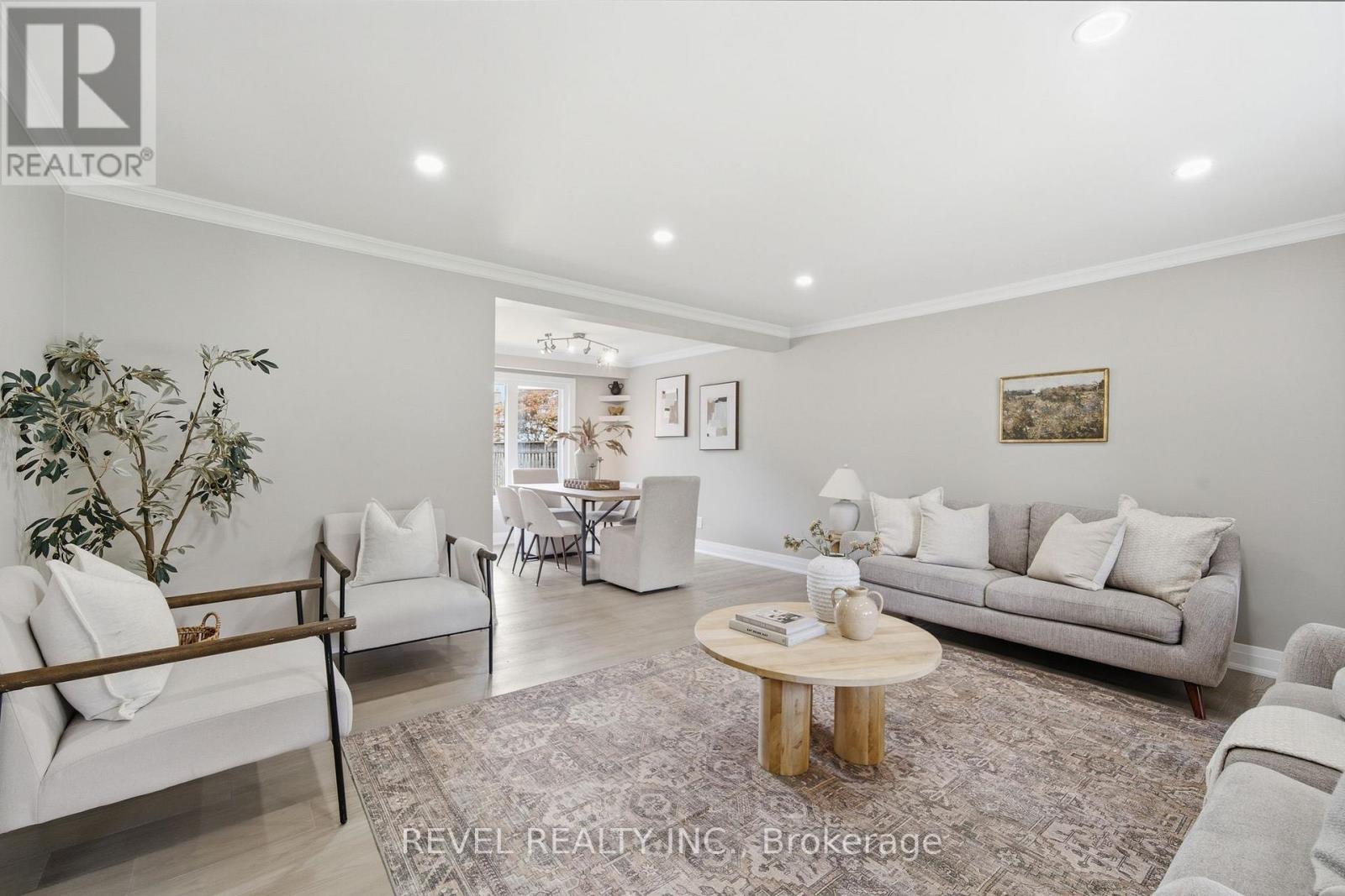 96 BOLLAND CRESCENT - 11