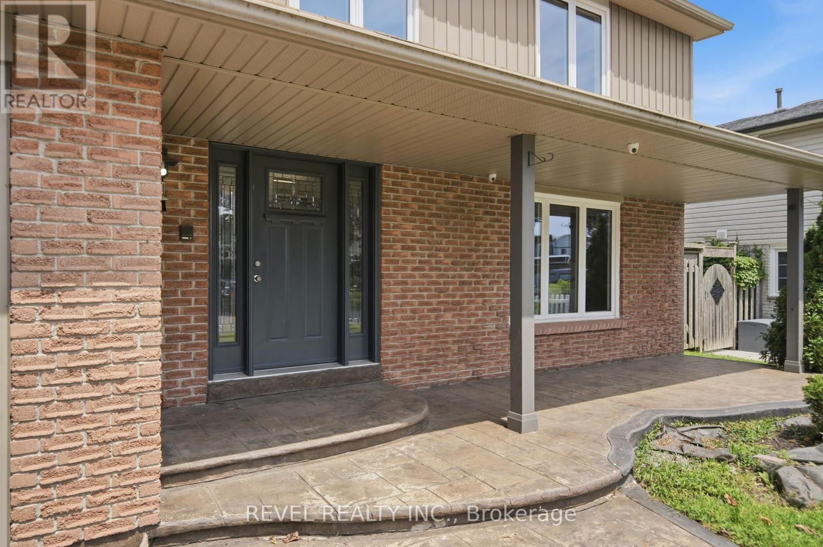 96 BOLLAND CRESCENT - 38