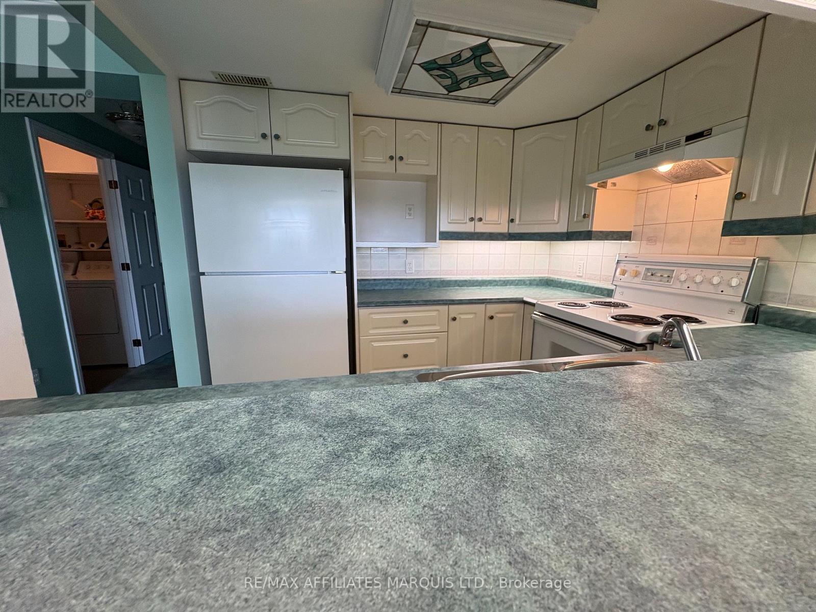 #301 301 WATER STREET W - 19
