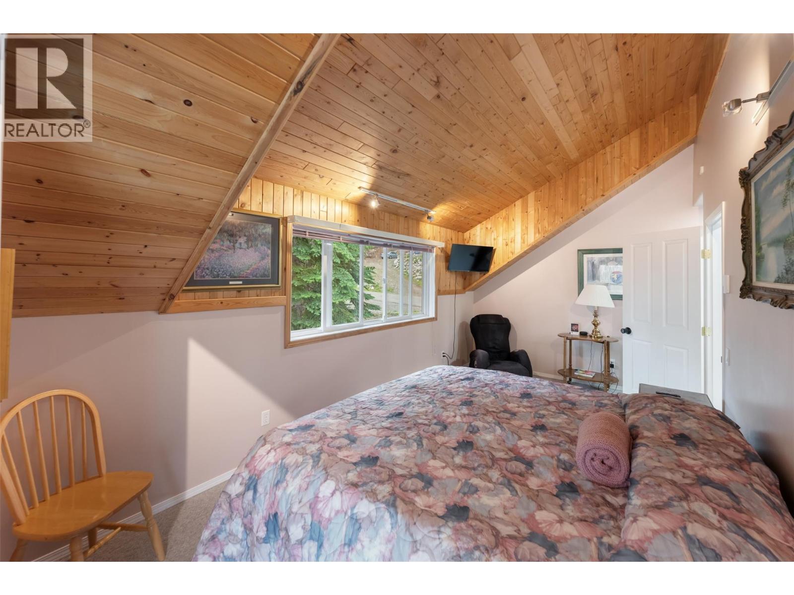 200 COUGAR Road - 32