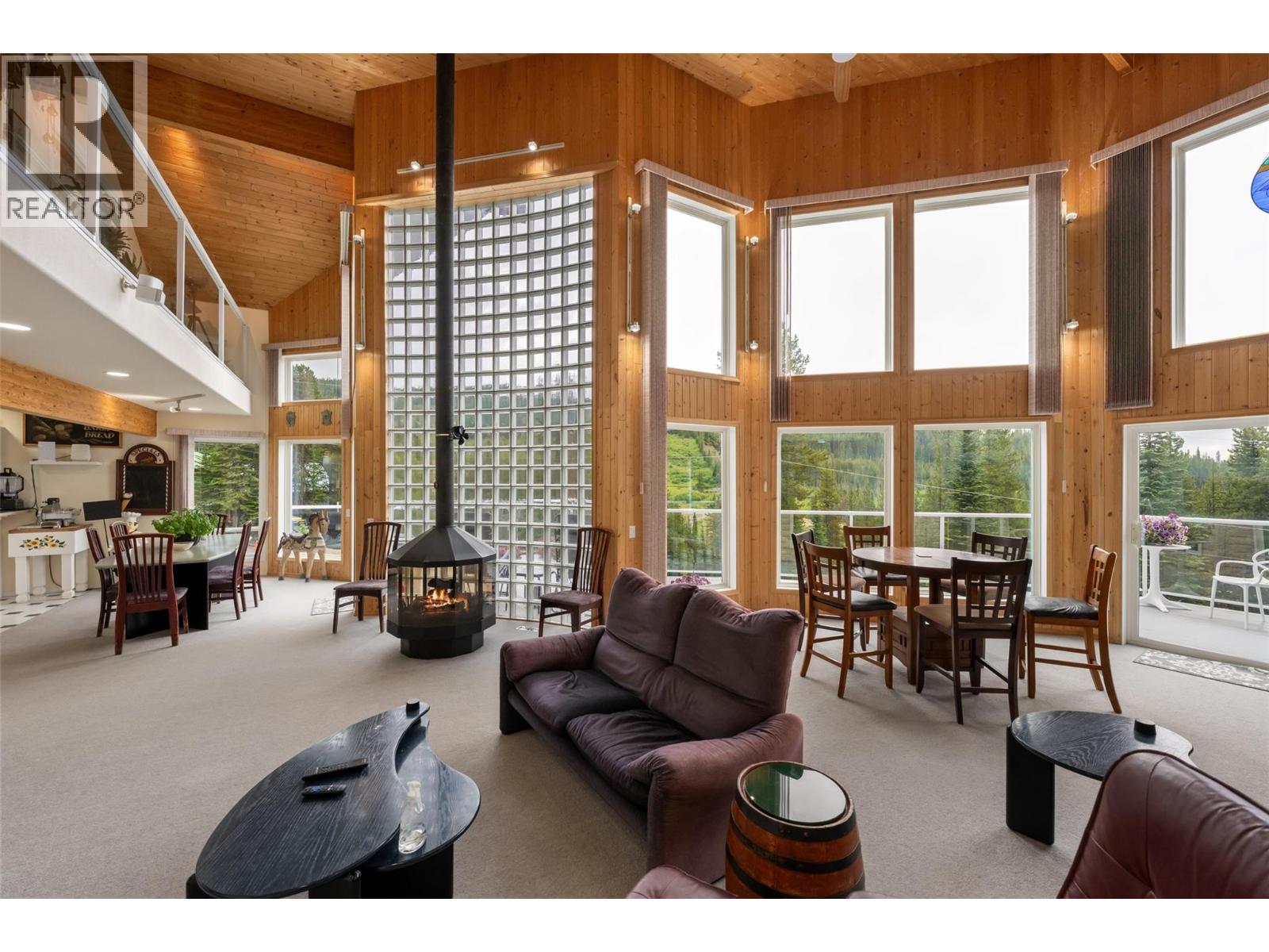 200 COUGAR Road - 5