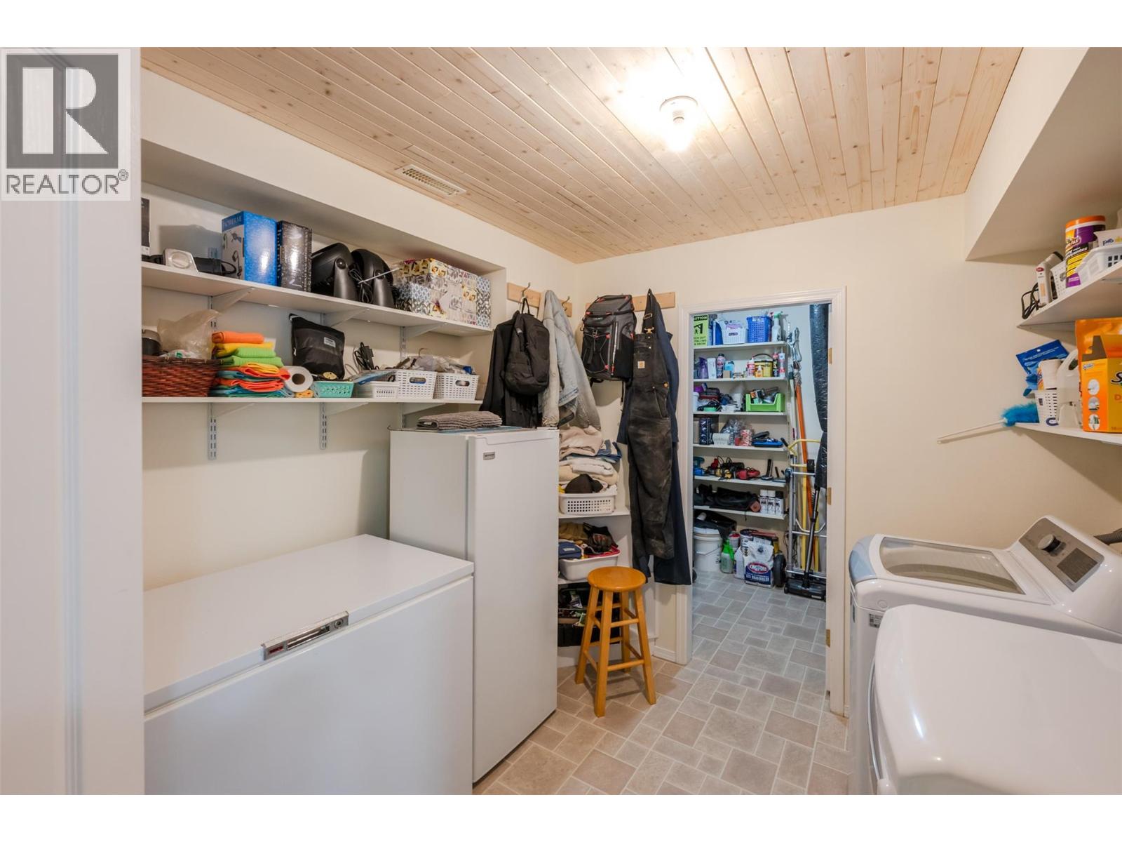 200 COUGAR Road - 67