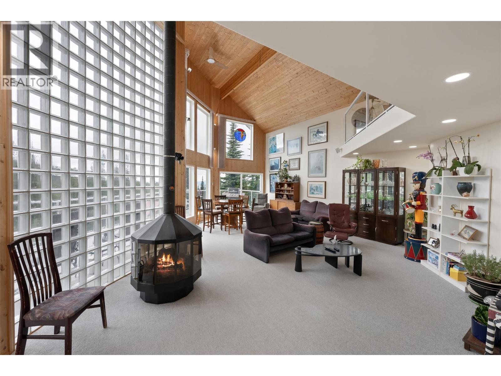 200 COUGAR Road - 3