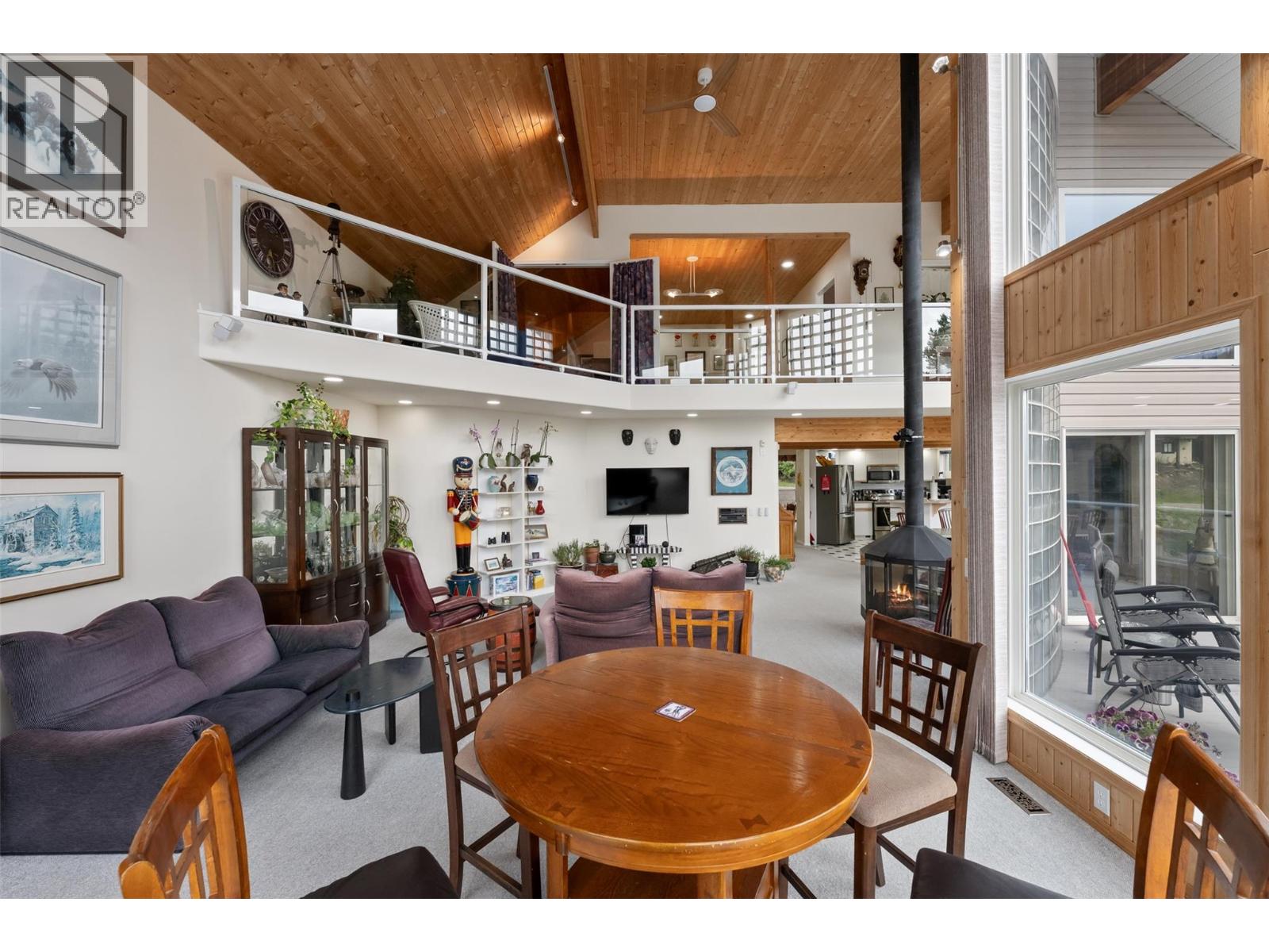 200 COUGAR Road - 8