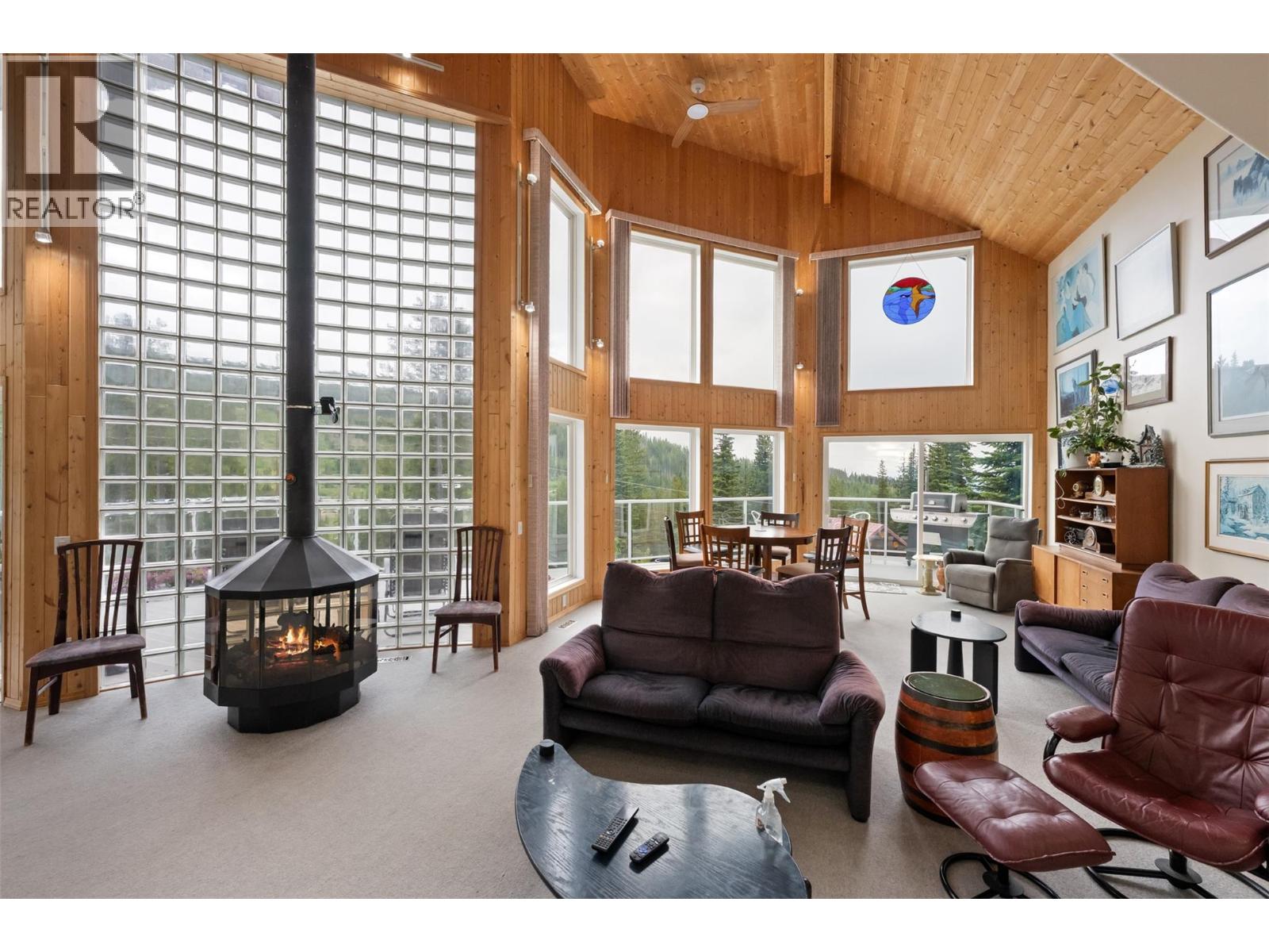 200 COUGAR Road - 4