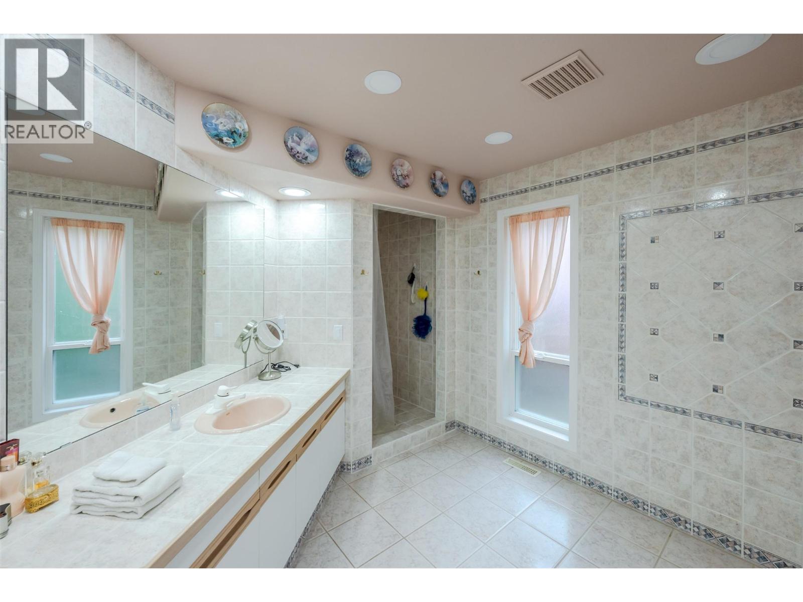 200 COUGAR Road - 46