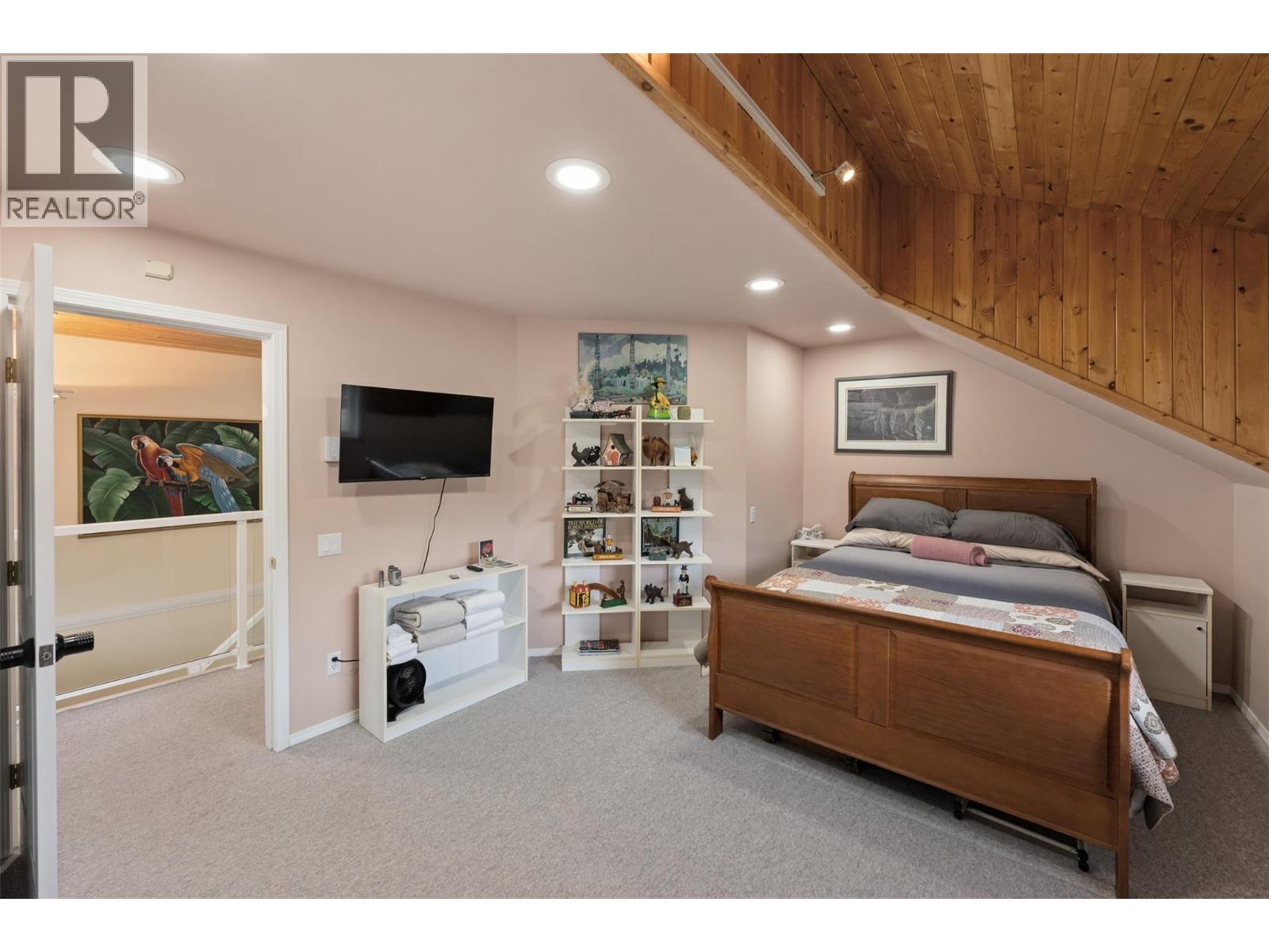 200 COUGAR Road - 38
