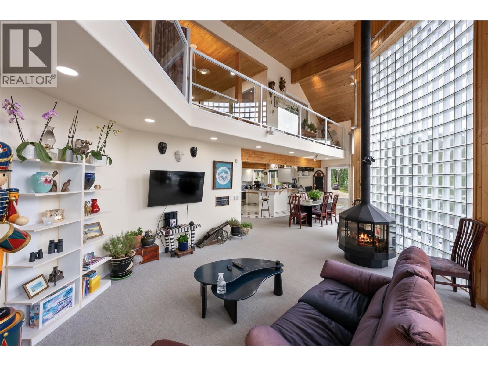 200 COUGAR Road - 10