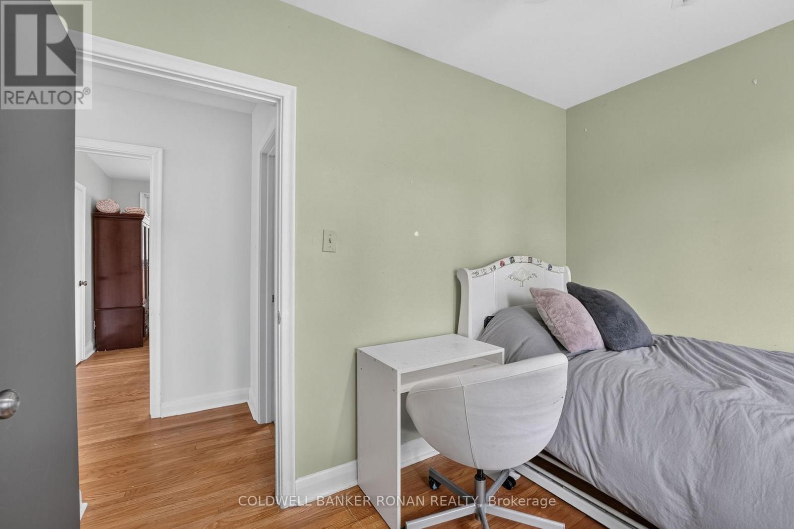 9 VINE STREET - 28