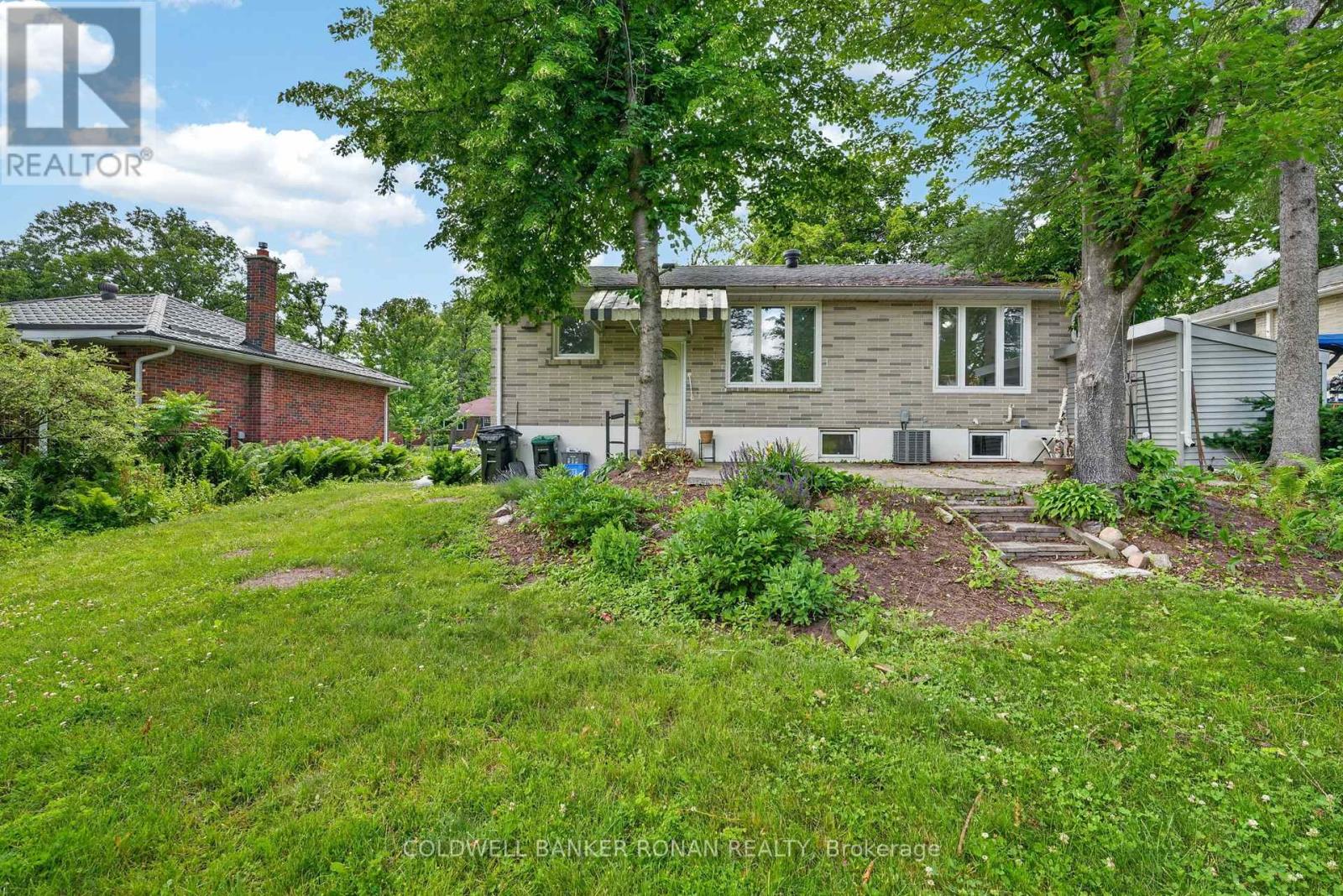 9 VINE STREET - 44