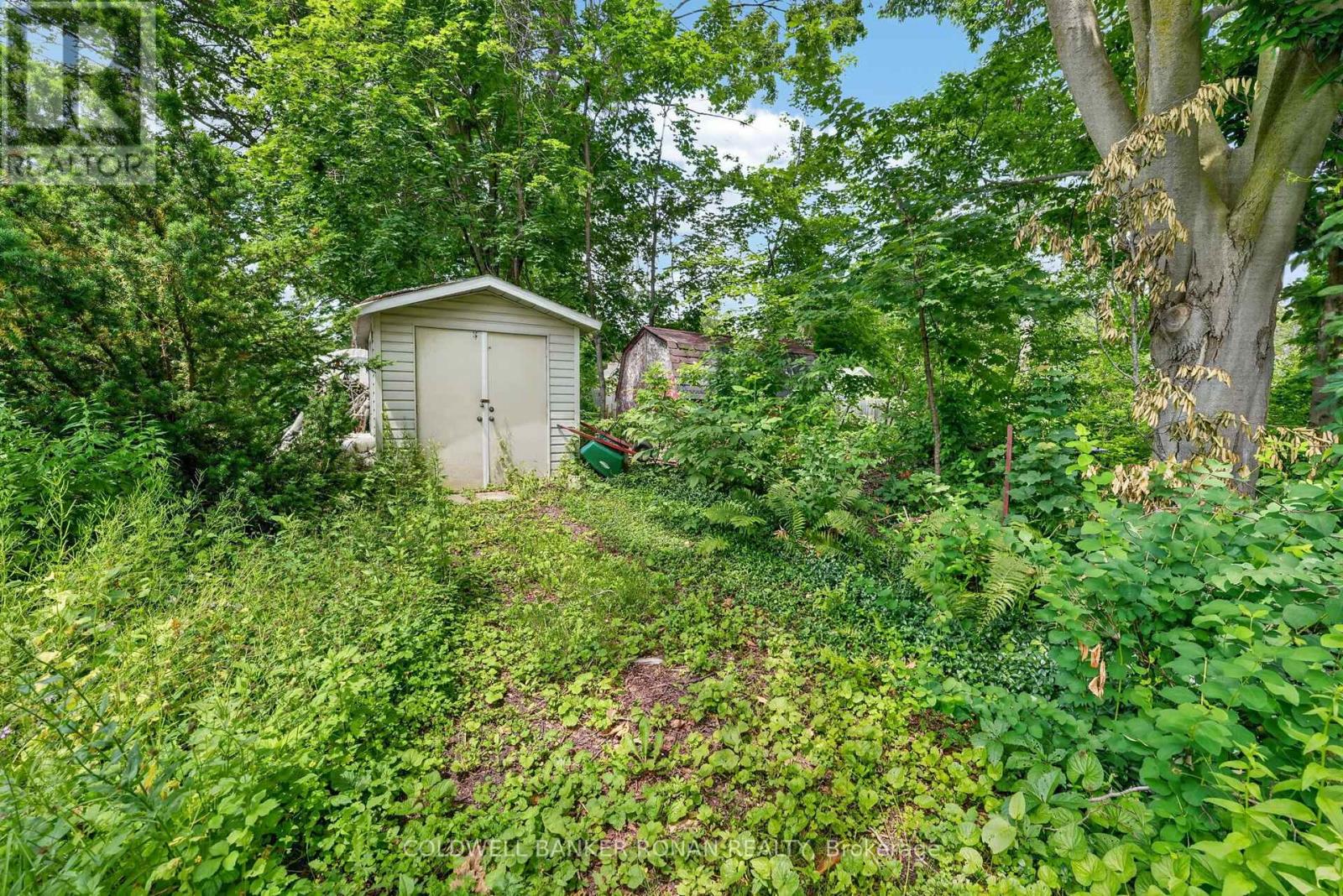 9 VINE STREET - 46