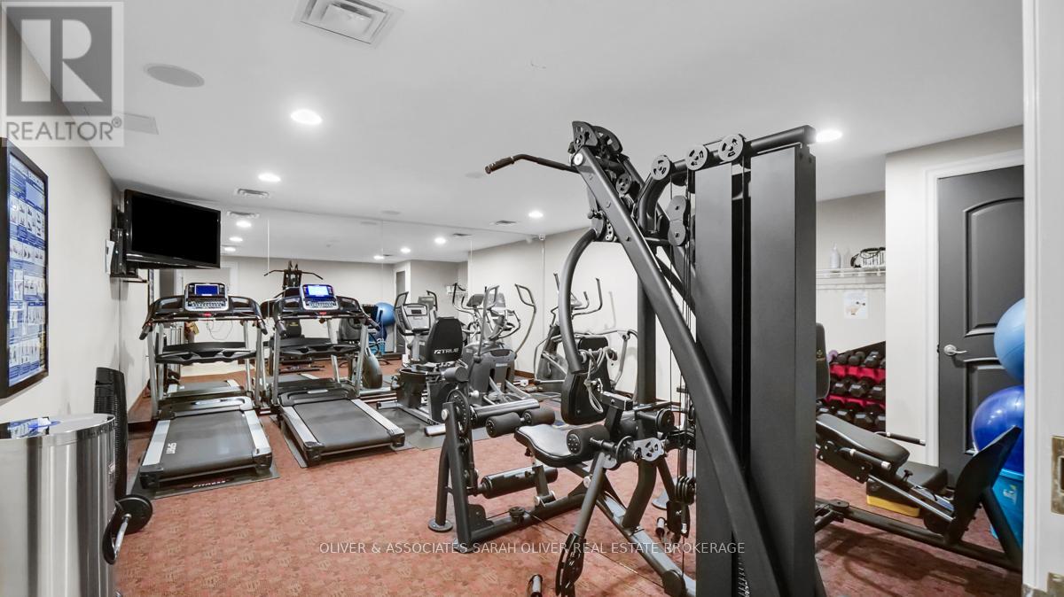 #404 250 PALL MALL STREET - 28