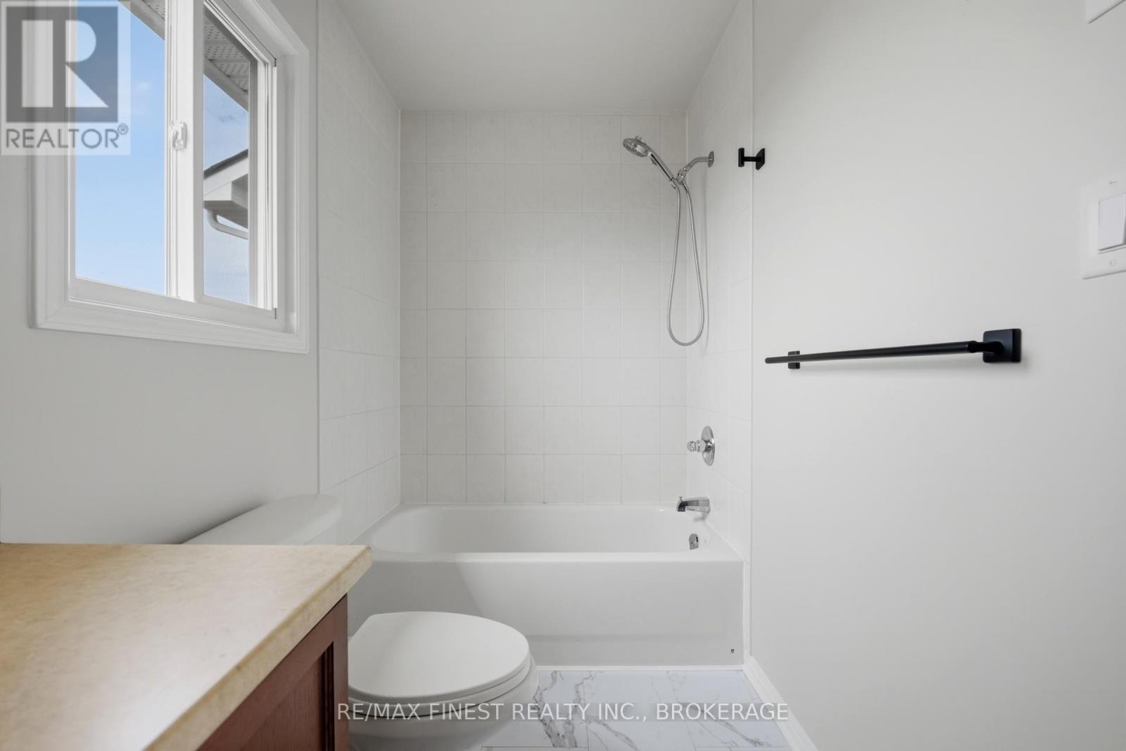 1223 AMANDA COURT - 30