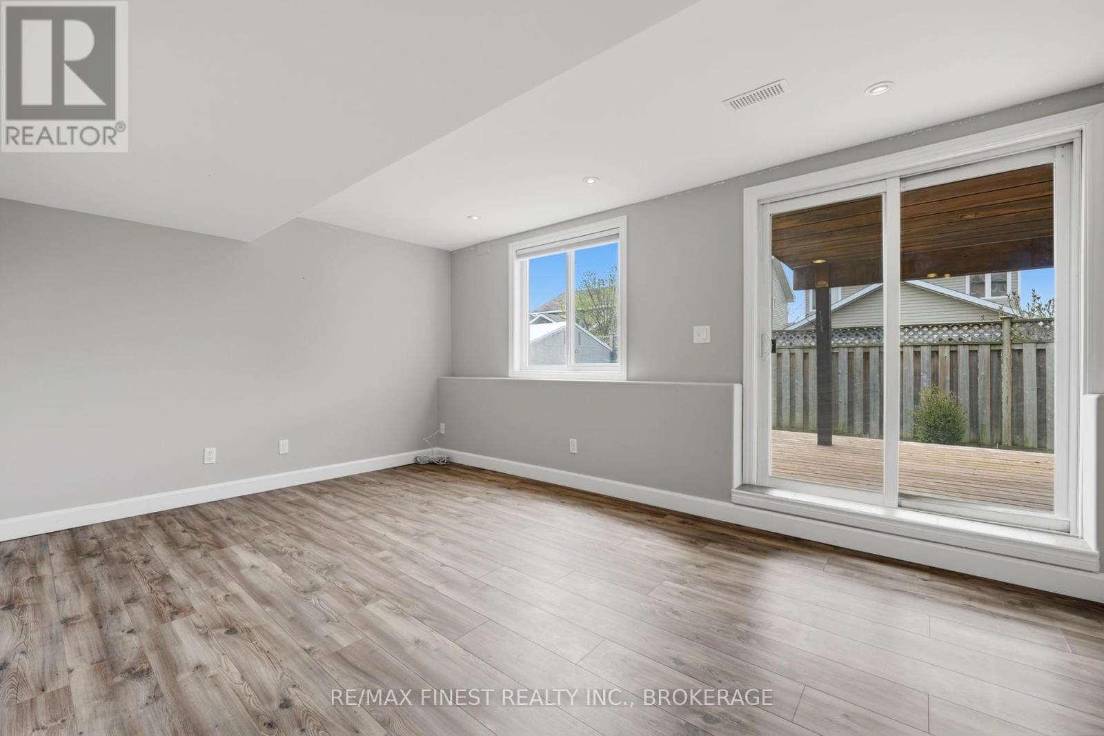 1223 AMANDA COURT - 33