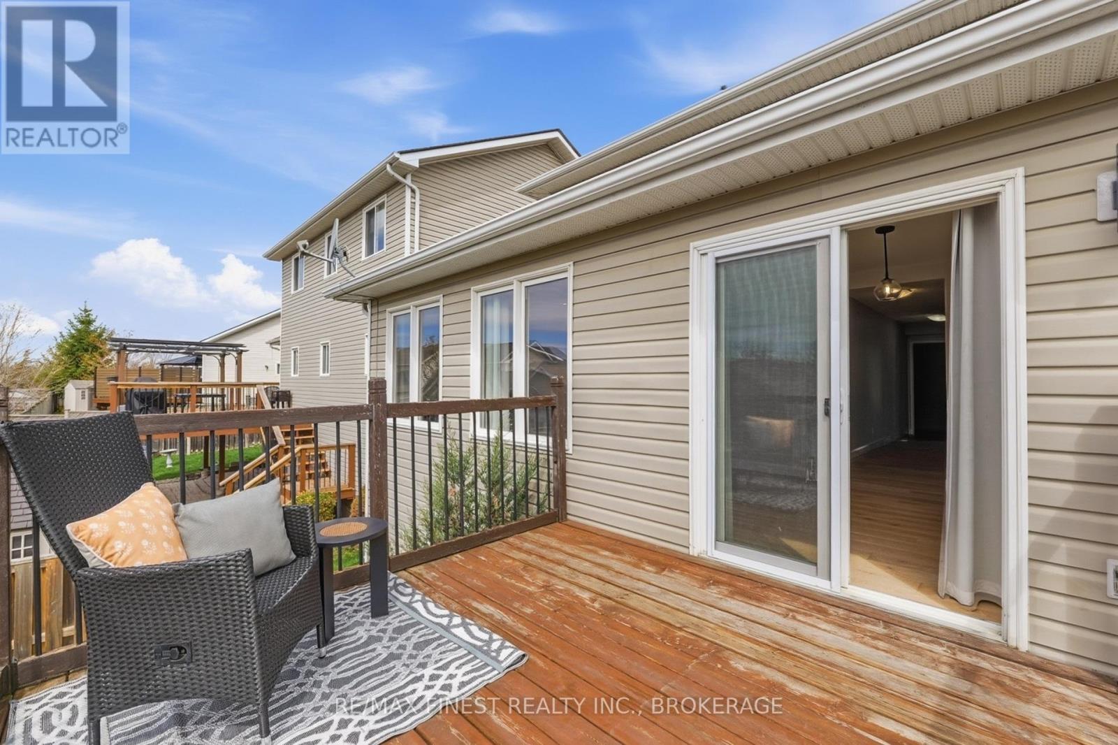 1223 AMANDA COURT - 39