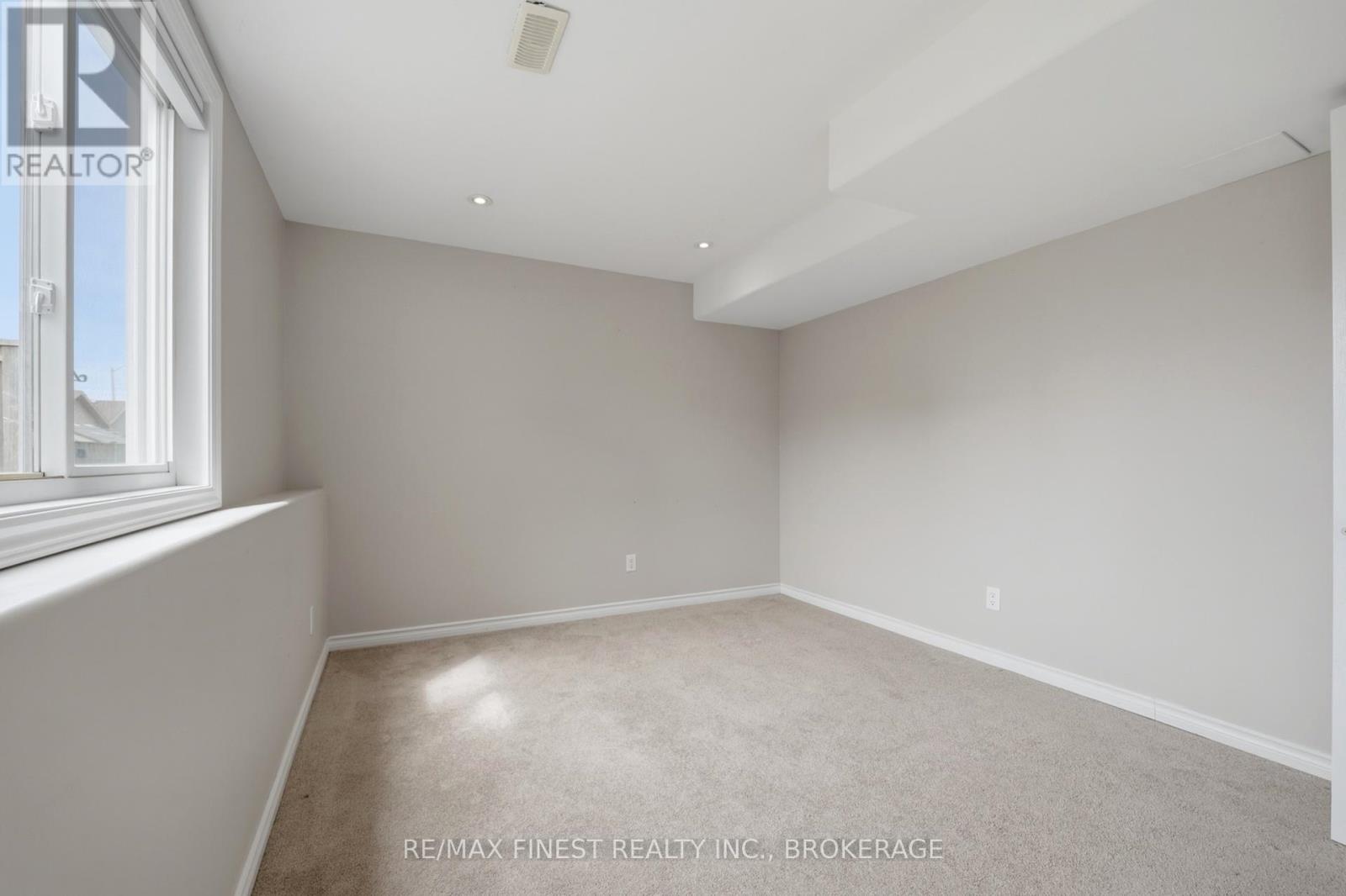 1223 AMANDA COURT - 35