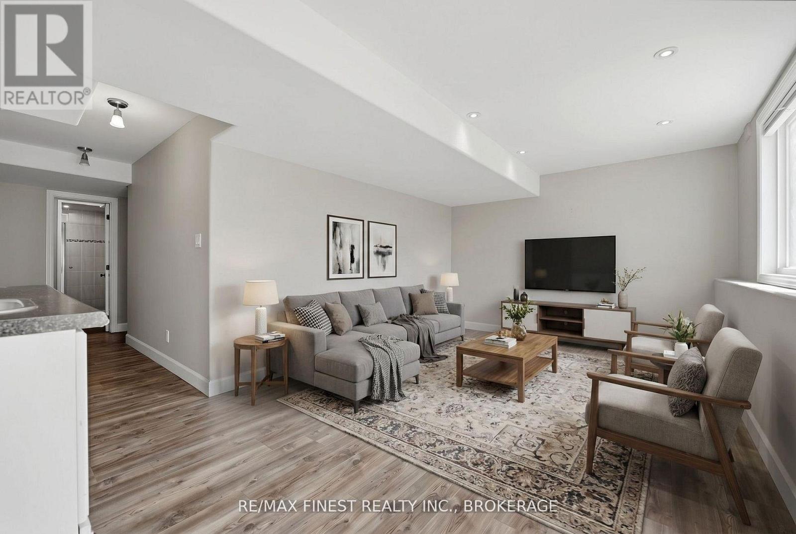 1223 AMANDA COURT - 38