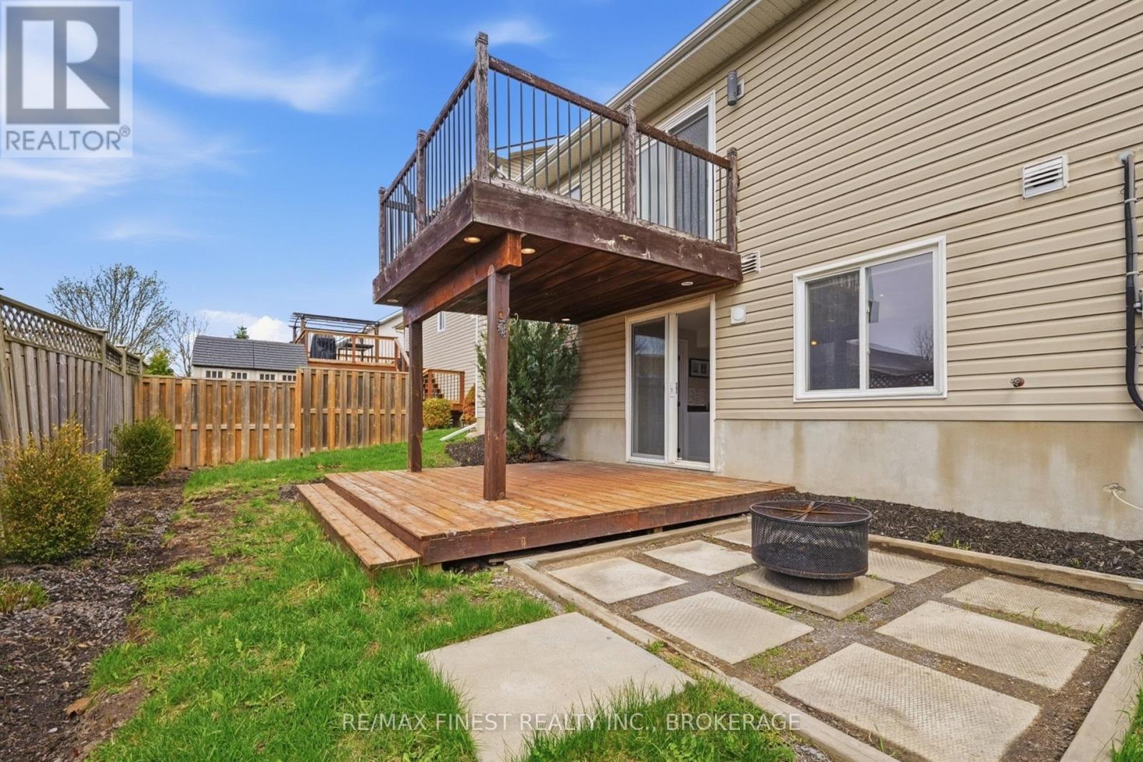 1223 AMANDA COURT - 43