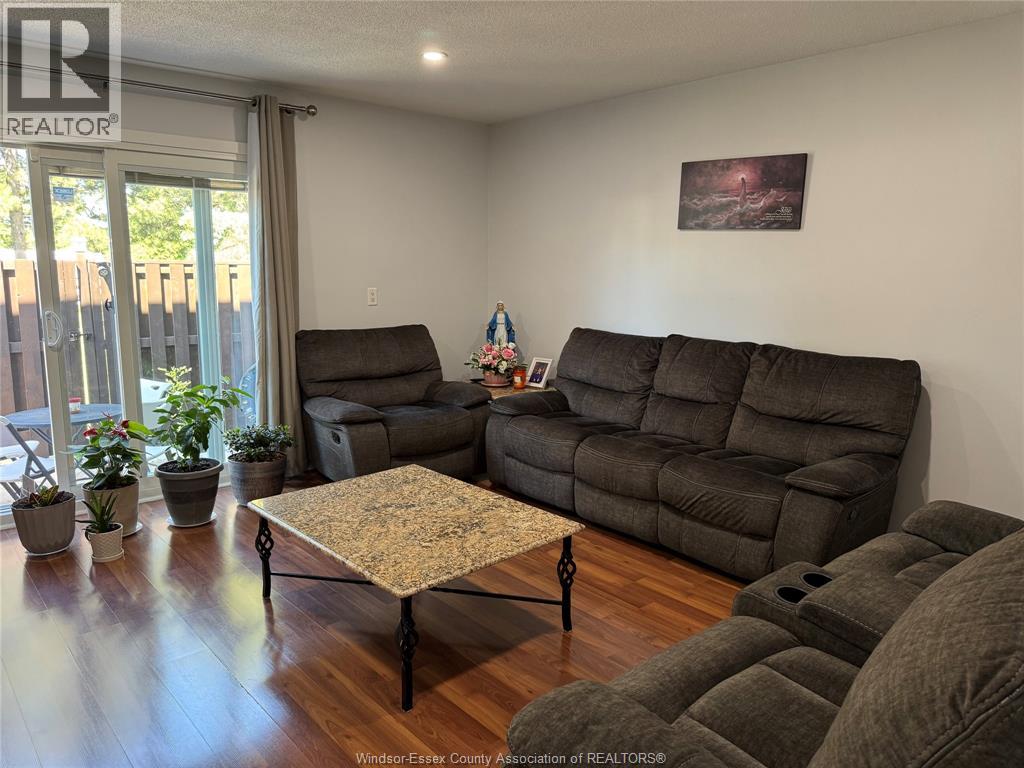 #14 3093 MEADOWBROOK LANE - 13