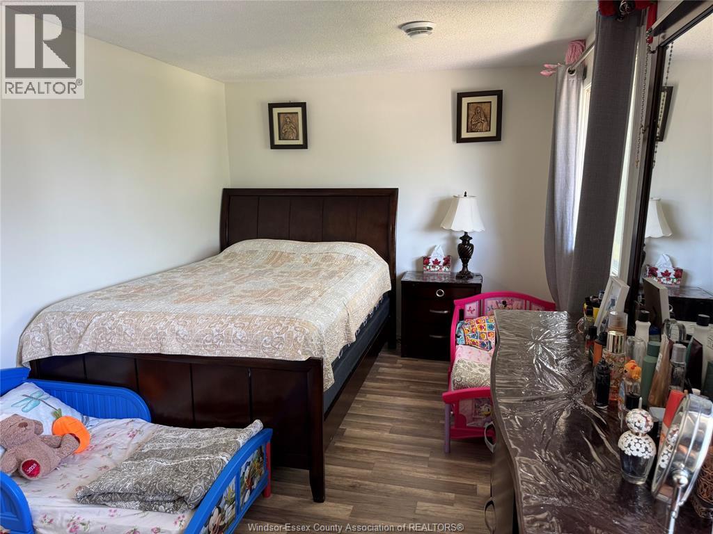 #14 3093 MEADOWBROOK LANE - 17