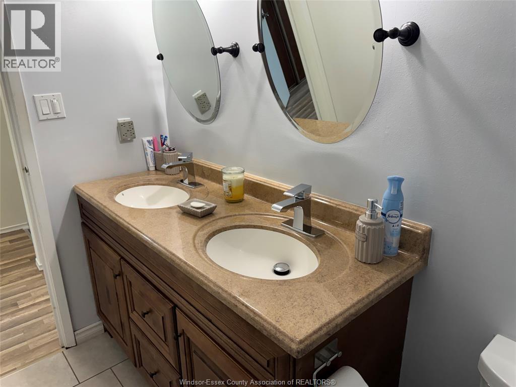 #14 3093 MEADOWBROOK LANE - 21