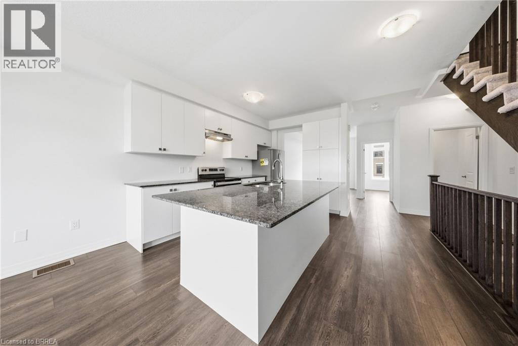 #107 585 COLBORNE Street - 13