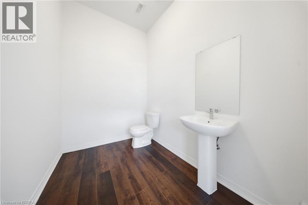 #107 585 COLBORNE Street - 6
