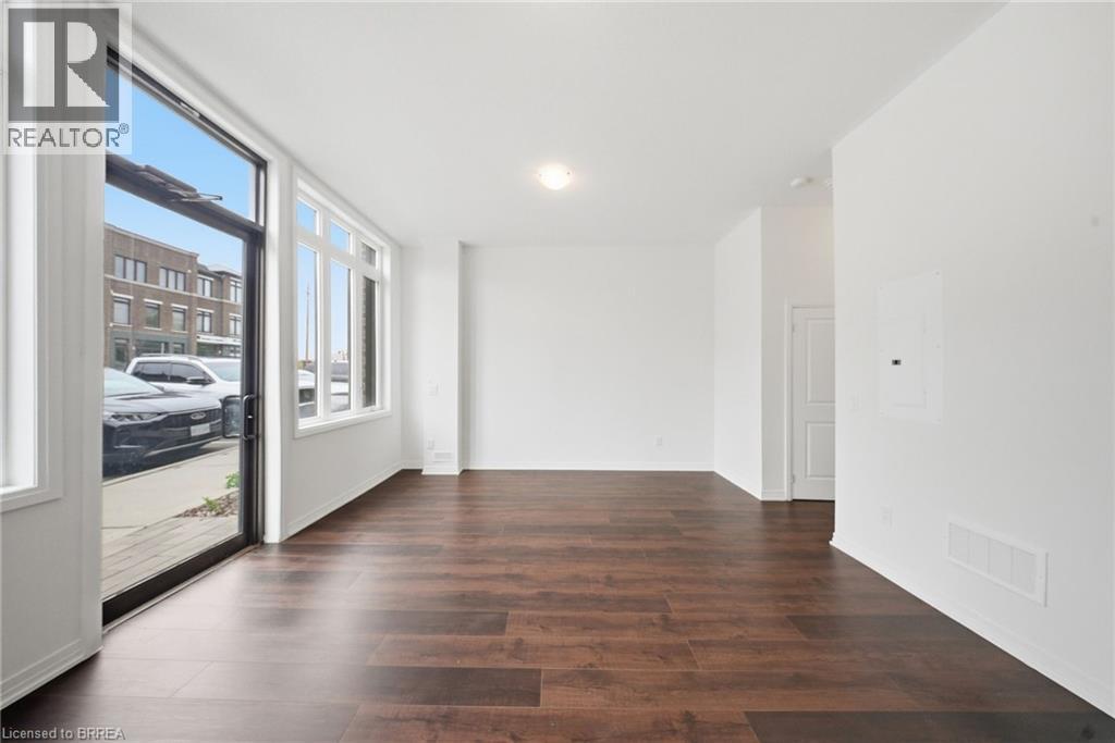 #107 585 COLBORNE Street - 4