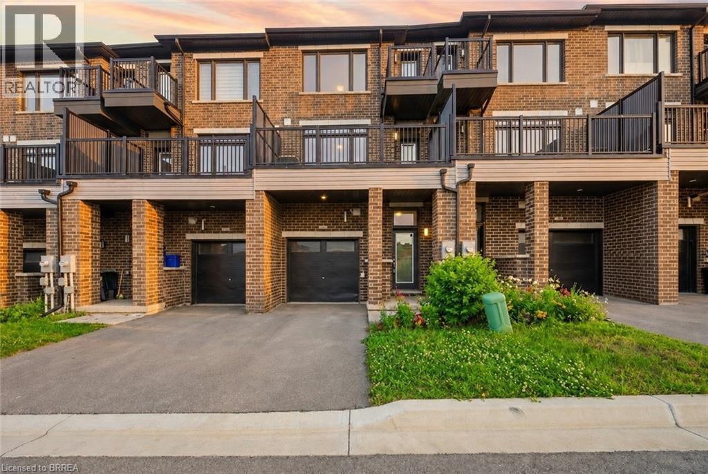 #107 585 COLBORNE Street - 1