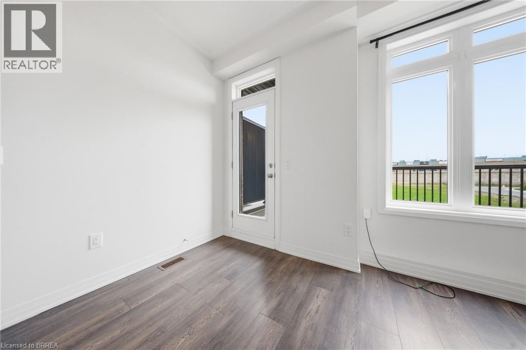 #107 585 COLBORNE Street - 16
