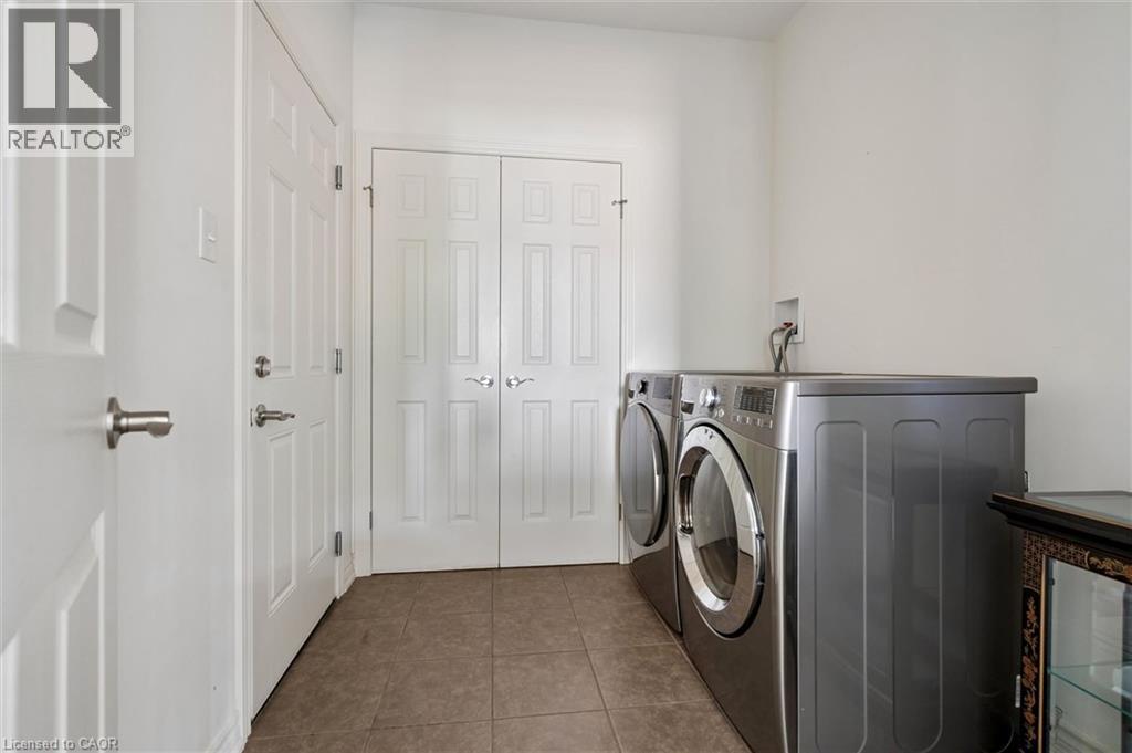 27 RILEY Crescent - 31
