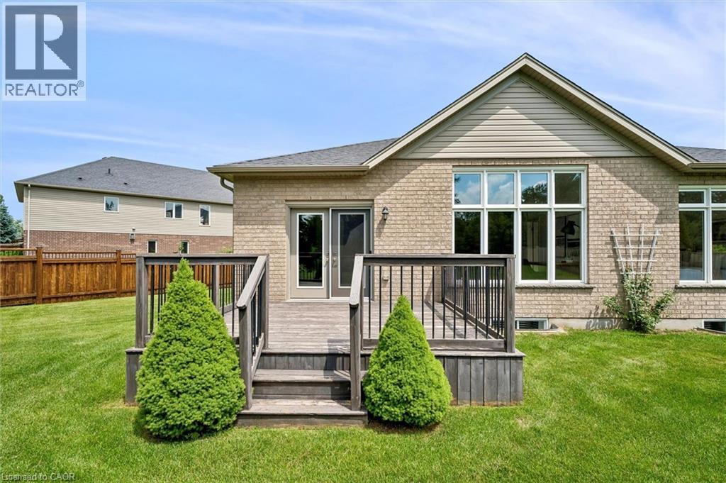 27 RILEY Crescent - 35