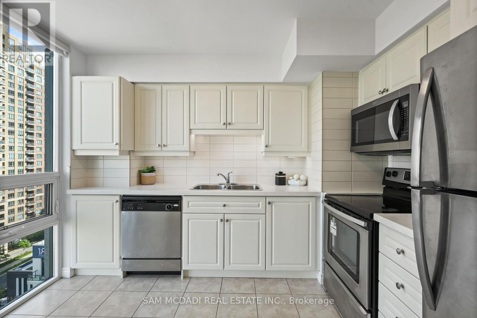 #1103 208 ENFIELD PLACE - 22