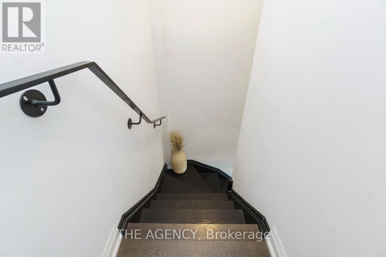 #108 65 YORKLAND BOULEVARD - 27