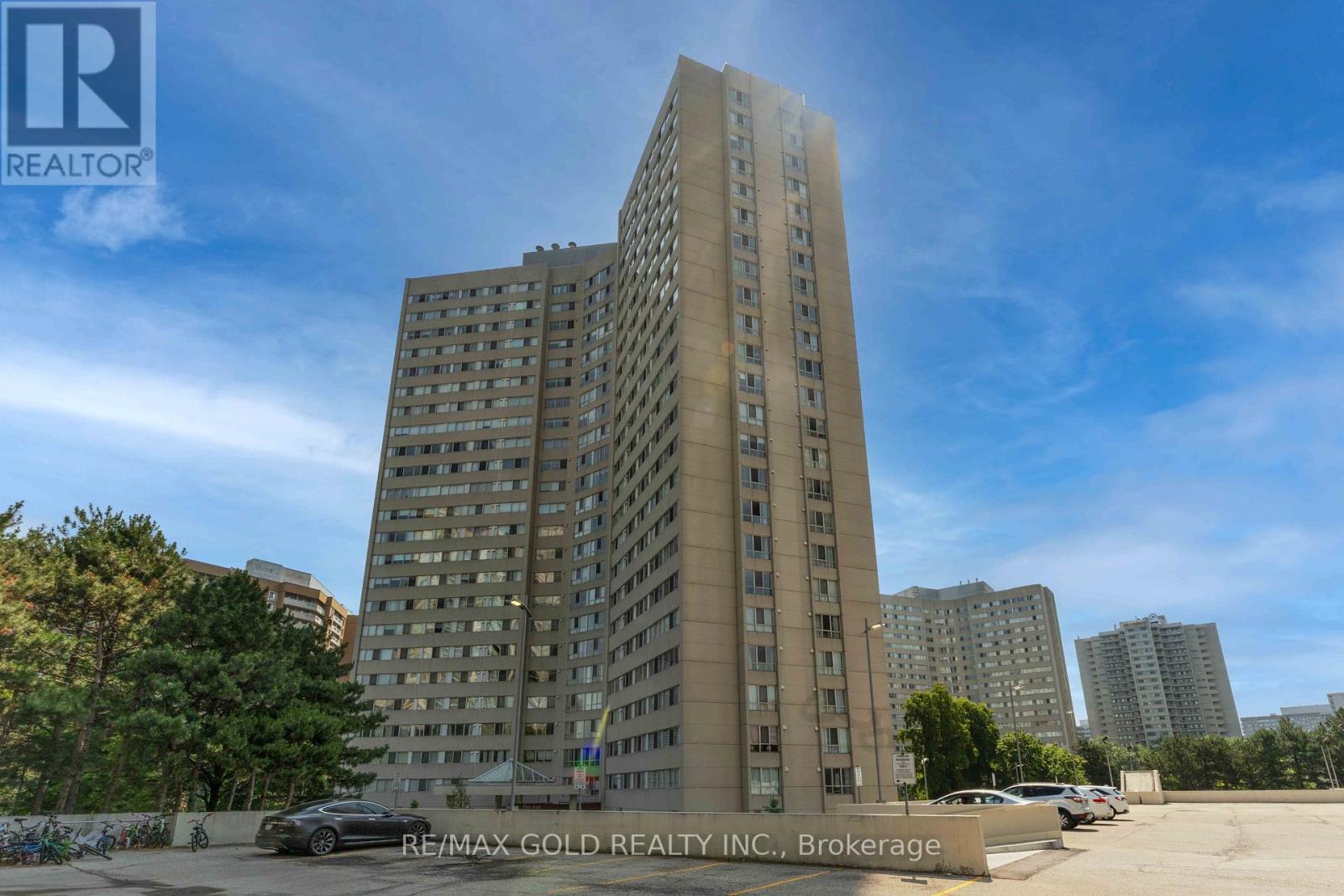 #2101 3700 KANEFF CRESCENT - 1