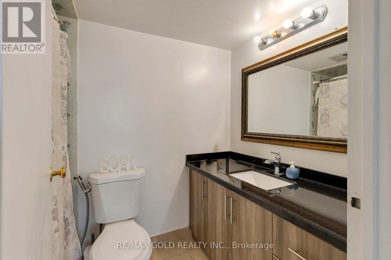 #2101 3700 KANEFF CRESCENT - 25
