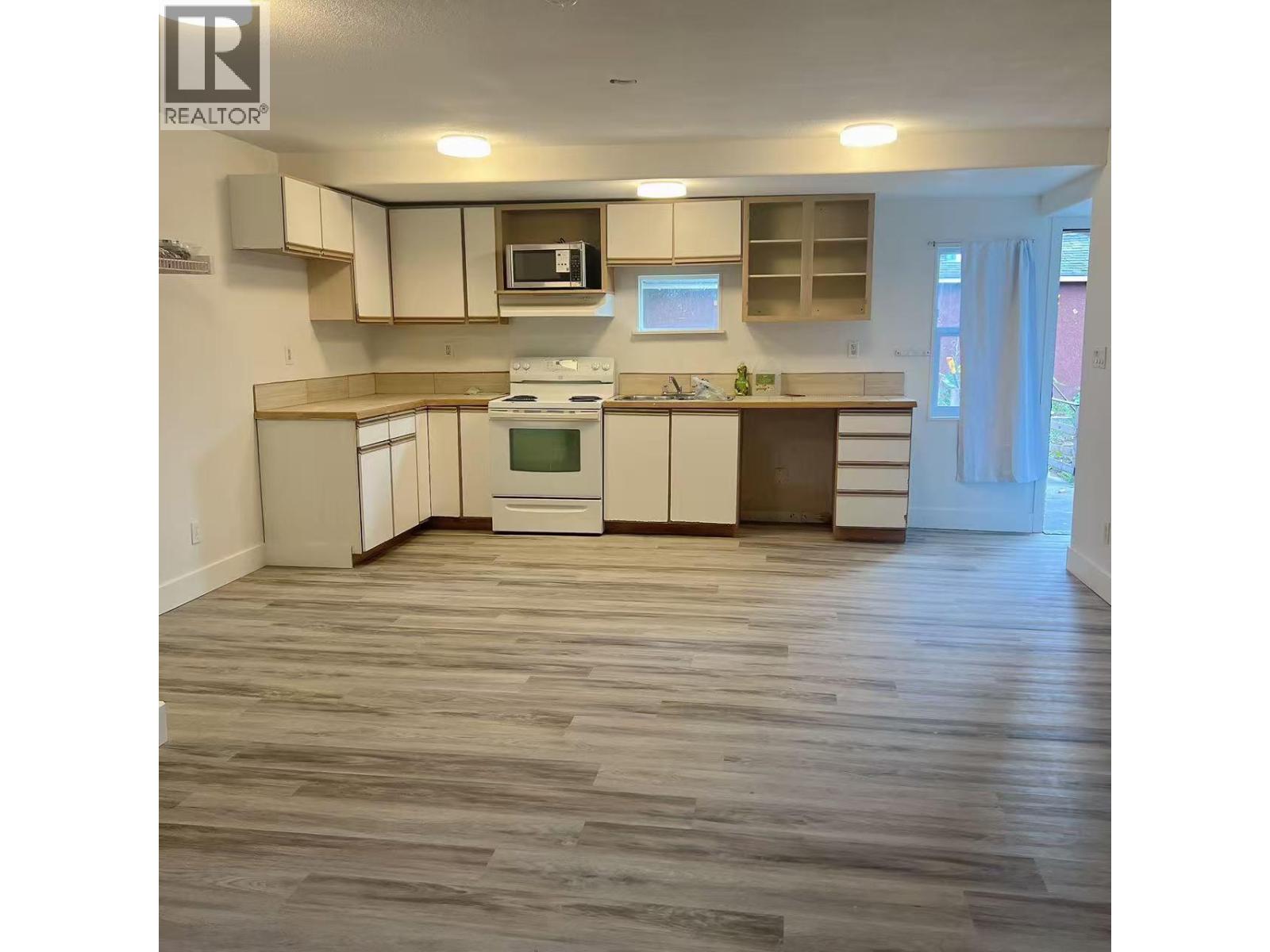600 WADE Avenue W - 19
