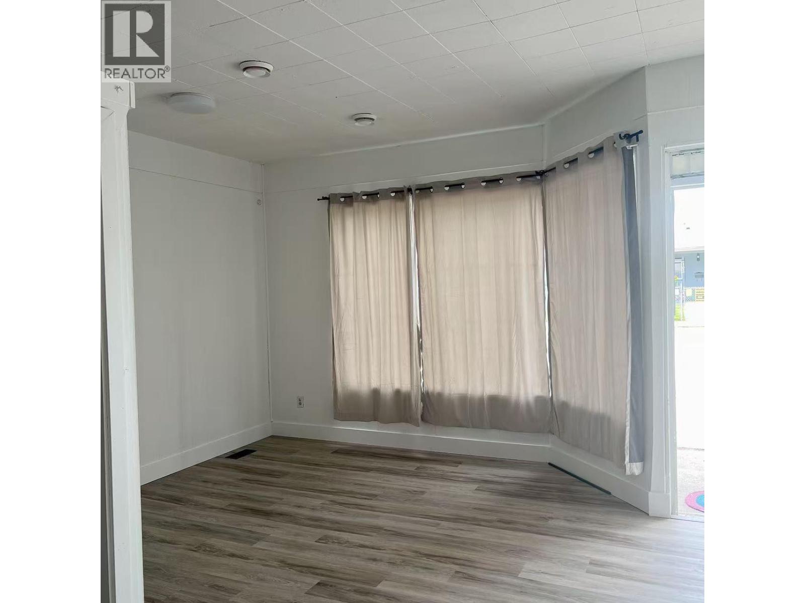 600 WADE Avenue W - 24