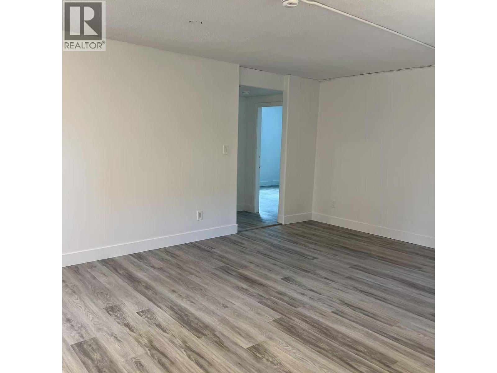 600 WADE Avenue W - 21