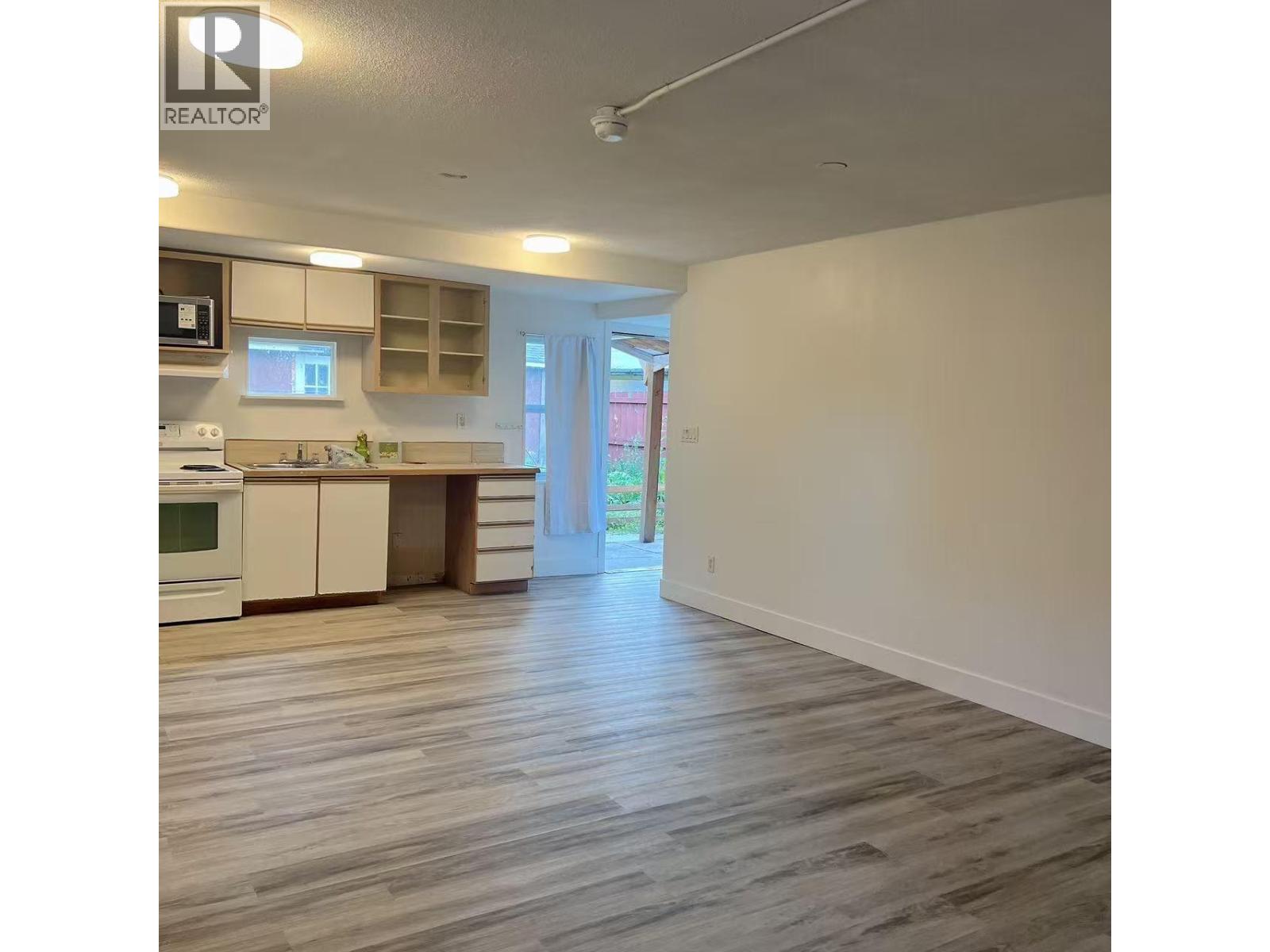 600 WADE Avenue W - 18