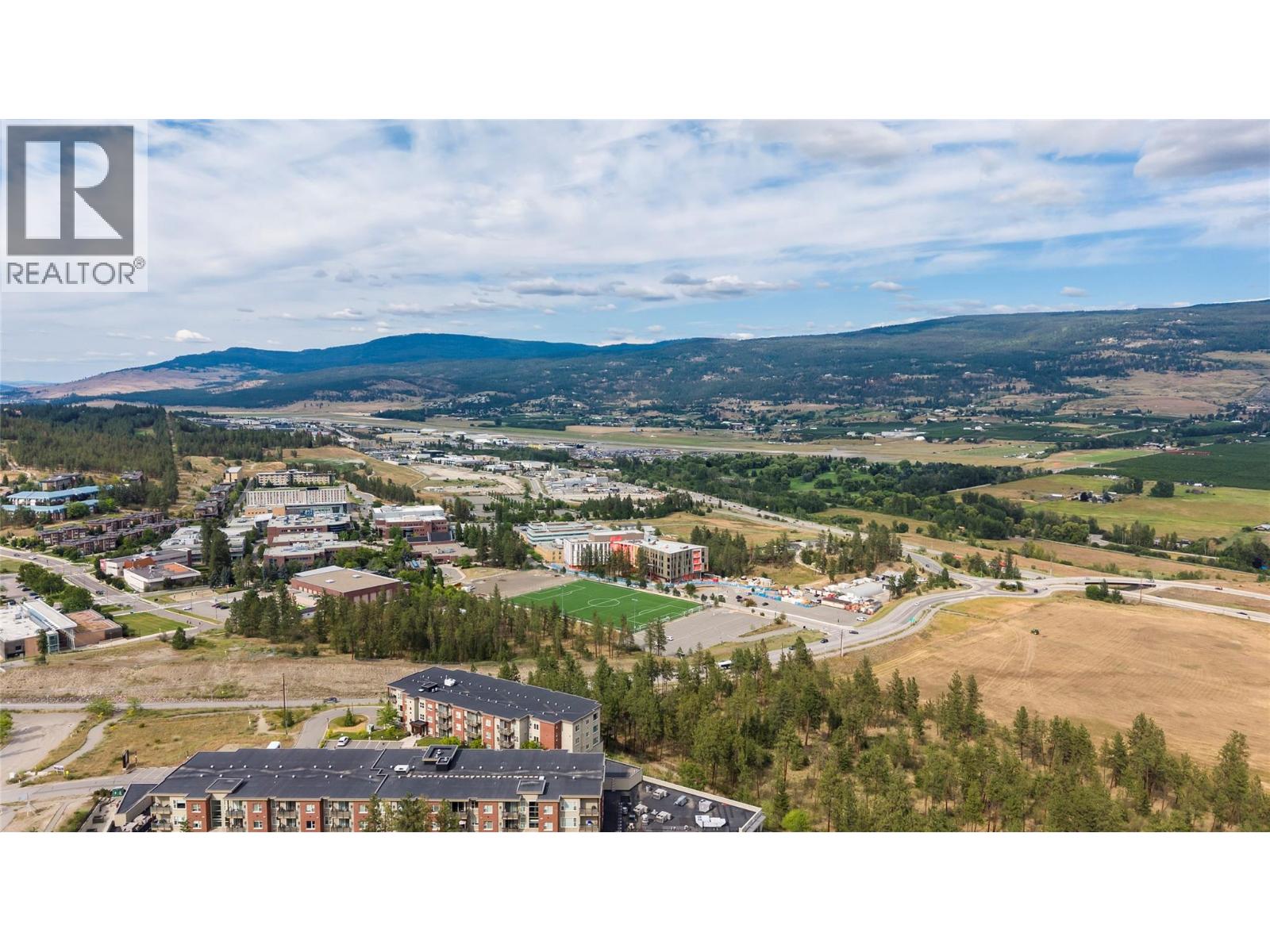 PH21 775 Academy Way, Kelowna