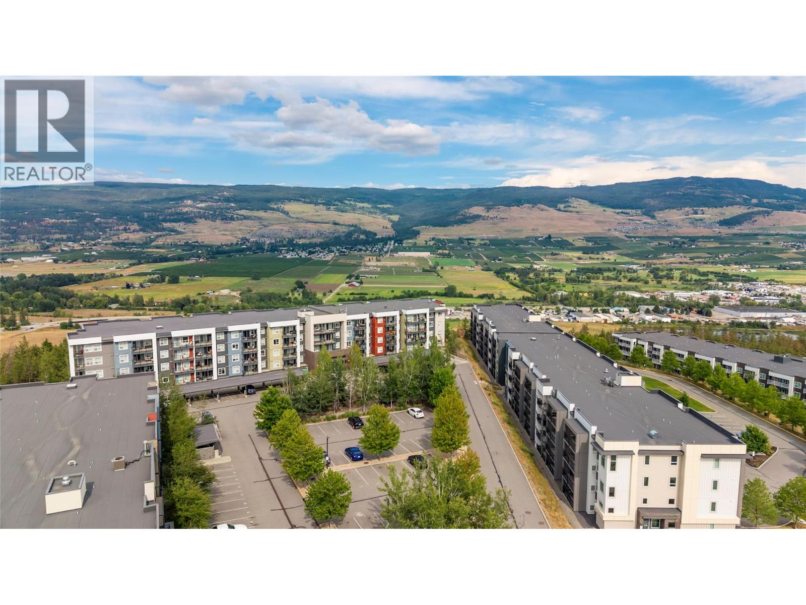 PH21 775 Academy Way, Kelowna