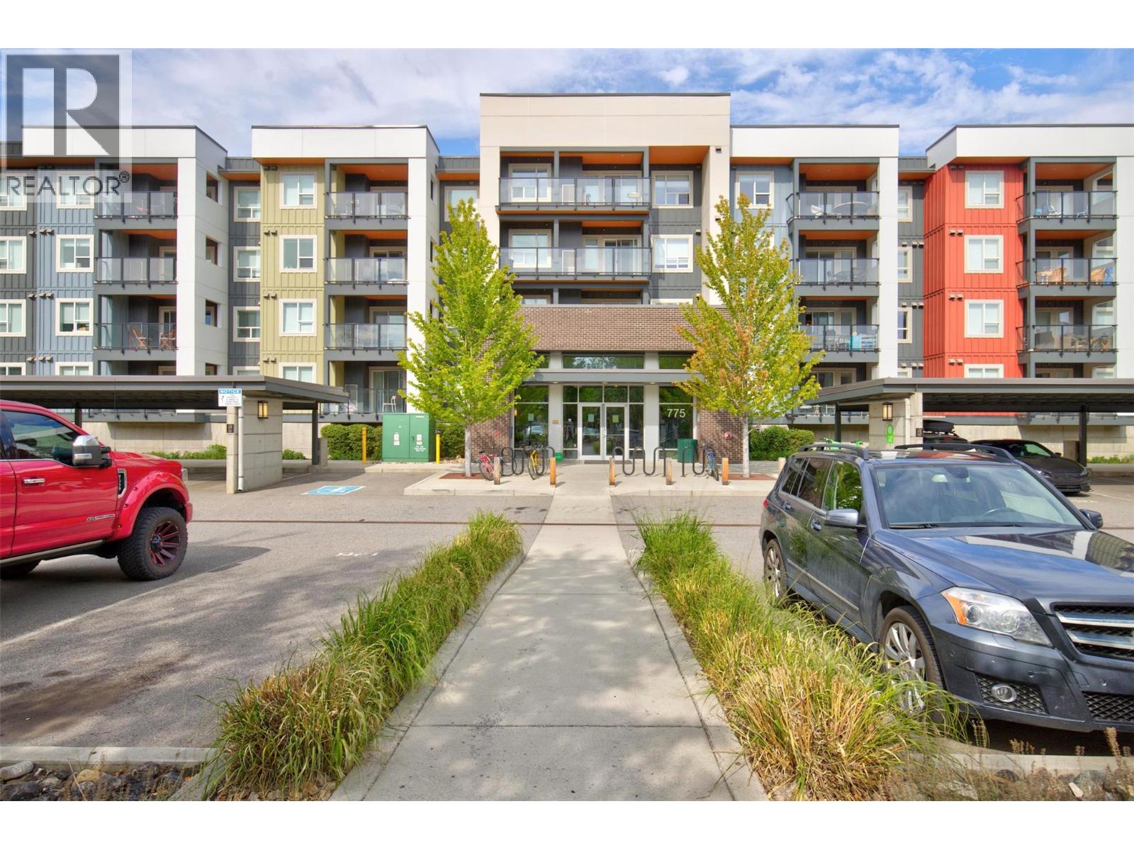 PH21 775 Academy Way, Kelowna