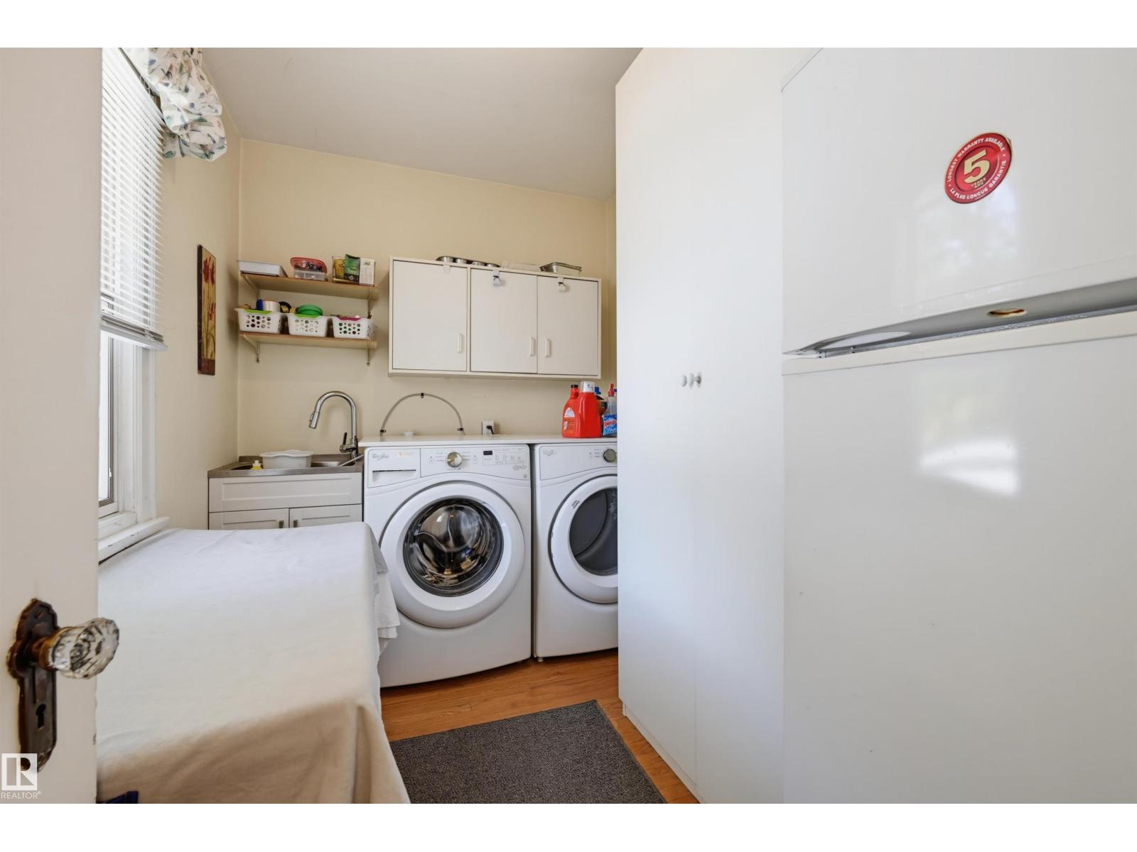 10932 88 AV NW — photo 24