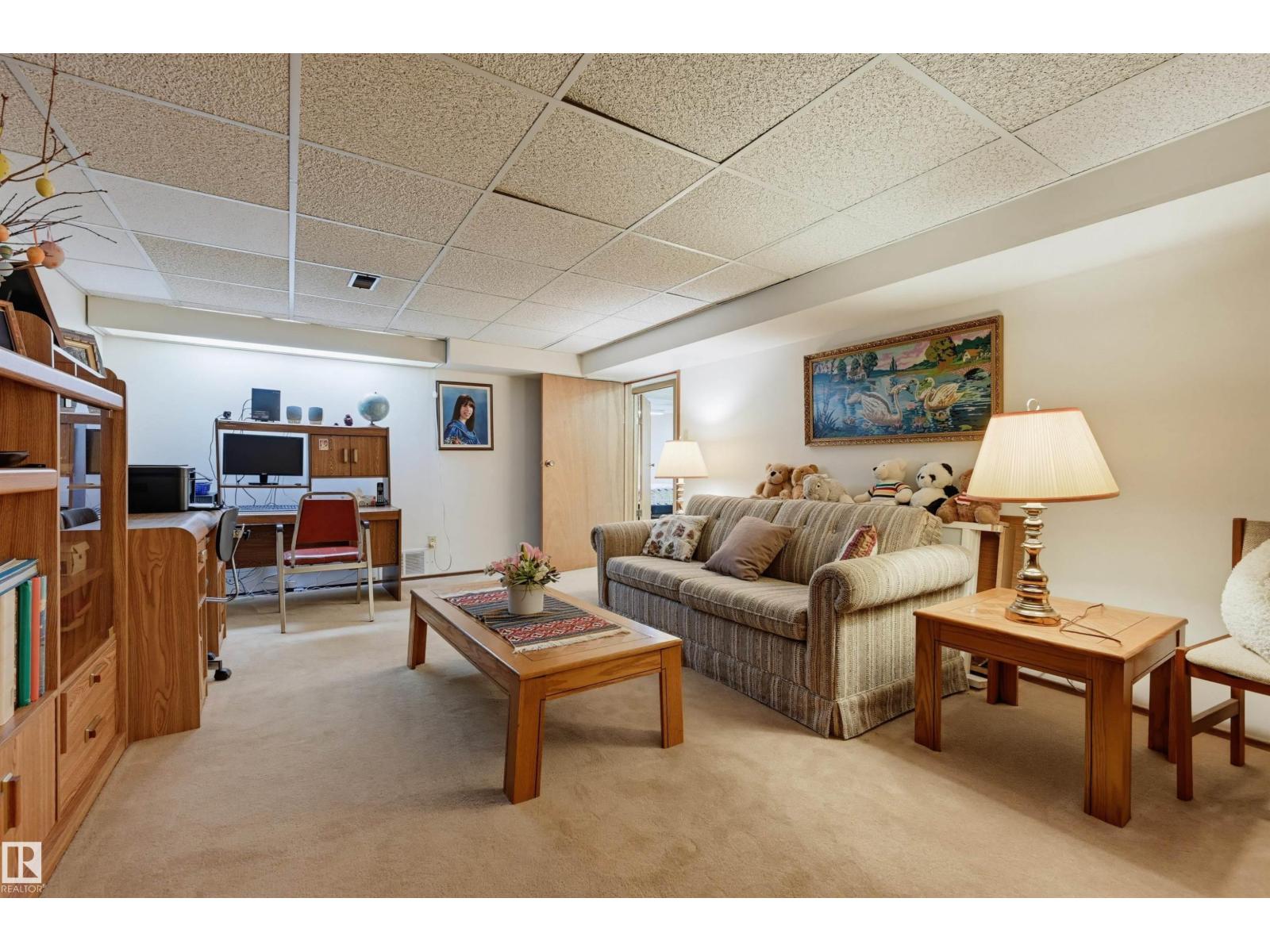 10932 88 AV NW — photo 27