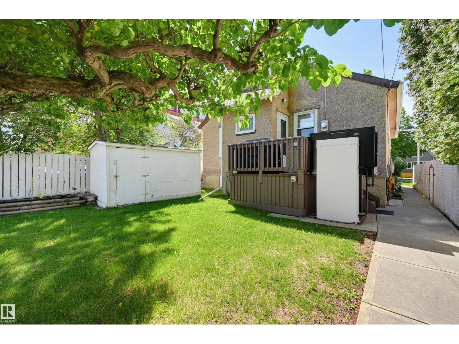 10932 88 AV NW — photo 34
